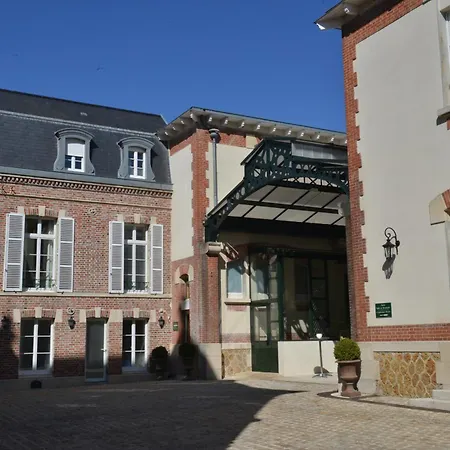Castel Jeanson Hotel