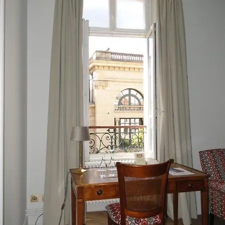 Ξενοδοχείο Castel Jeanson Ay-Champagne