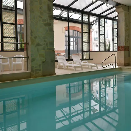 Castel Jeanson 3*