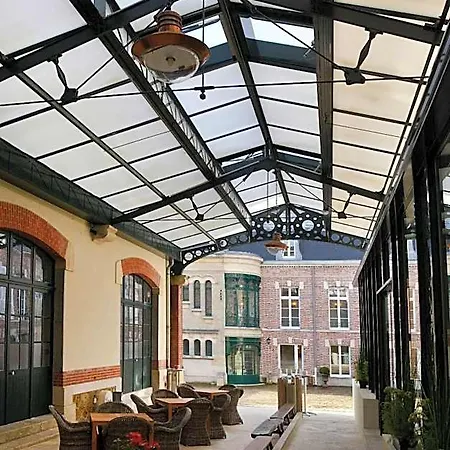 Castel Jeanson Hotel 3*