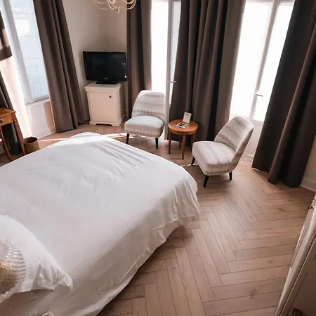 Castel Jeanson Hotel 3*