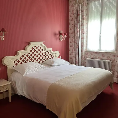 Castel Jeanson Hotel
