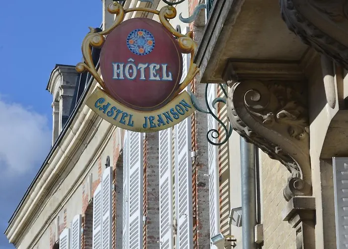 Hotel Castel Jeanson 3*