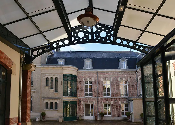 Hotel Castel Jeanson 3*